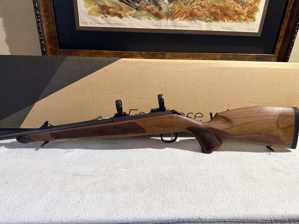 CZ-USA 600 LUX 223 REM — NOS — Threaded Barrel — Walnut — Iron Sights-img-7