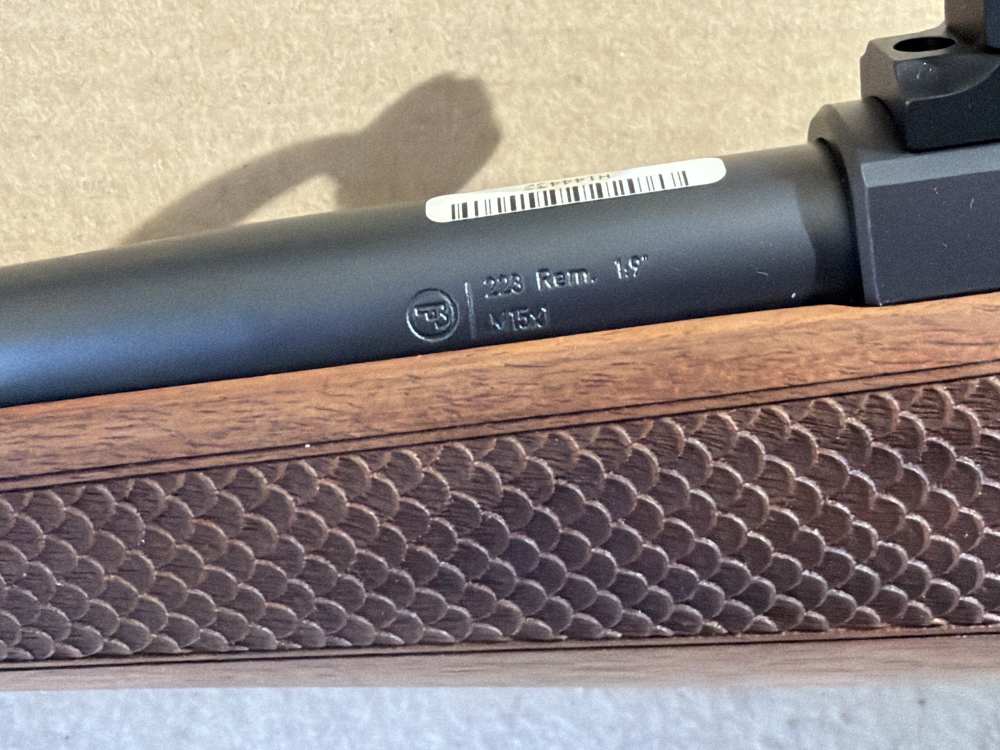 CZ-USA 600 LUX 223 REM — NOS — Threaded Barrel — Walnut — Iron Sights-img-11