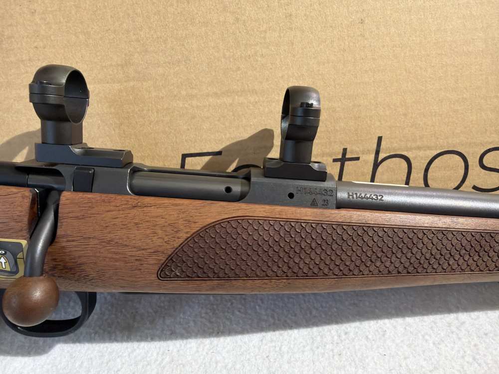 CZ-USA 600 LUX 223 REM — NOS — Threaded Barrel — Walnut — Iron Sights-img-4