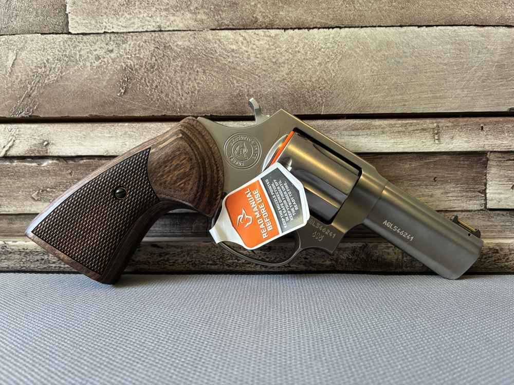 NIB TAURUS 605 EXECUTIVE 357MAG 3" 5-SHOT SS WALNUT IN STOCK-img-6
