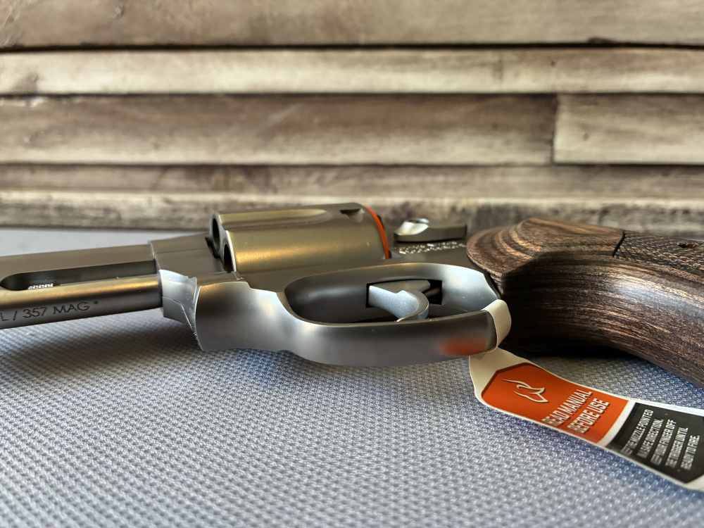NIB TAURUS 605 EXECUTIVE 357MAG 3" 5-SHOT SS WALNUT IN STOCK-img-14