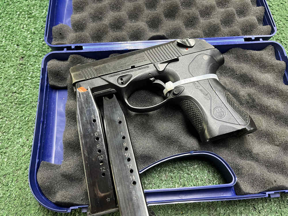 Beretta PX4 Storm Compact .40 S&W 3.27" bbl with 2 mags-img-2