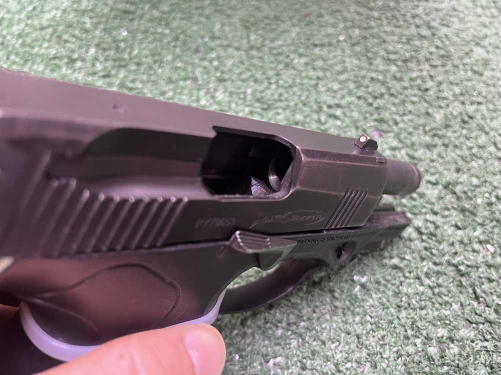 Beretta PX4 Storm Compact .40 S&W 3.27" bbl with 2 mags-img-6