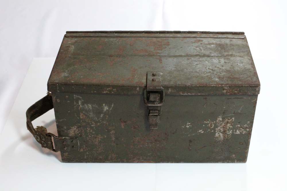British WWII Boys Anti-Tank Rifle Magazines with carrying can-img-1
