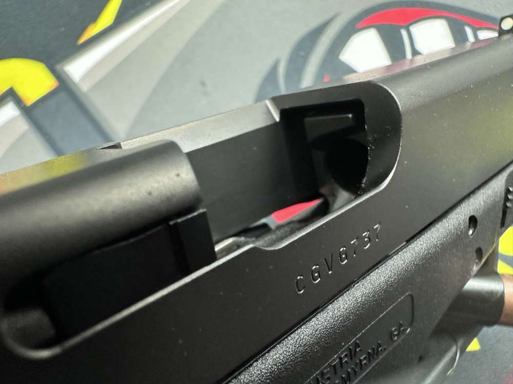 Glock 17 Gen 3 9mm 4.49" 2x17rd Mags Case Penny Start No Reserve-img-8