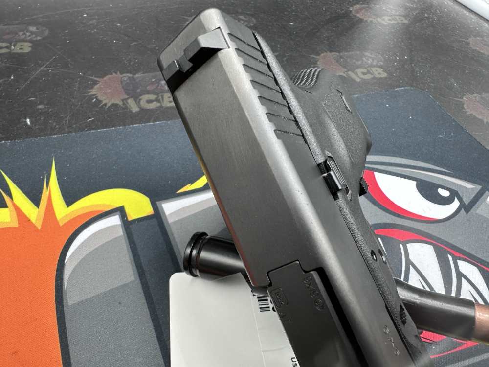 Glock 17 Gen 3 9mm 4.49" 2x17rd Mags Case Penny Start No Reserve-img-7