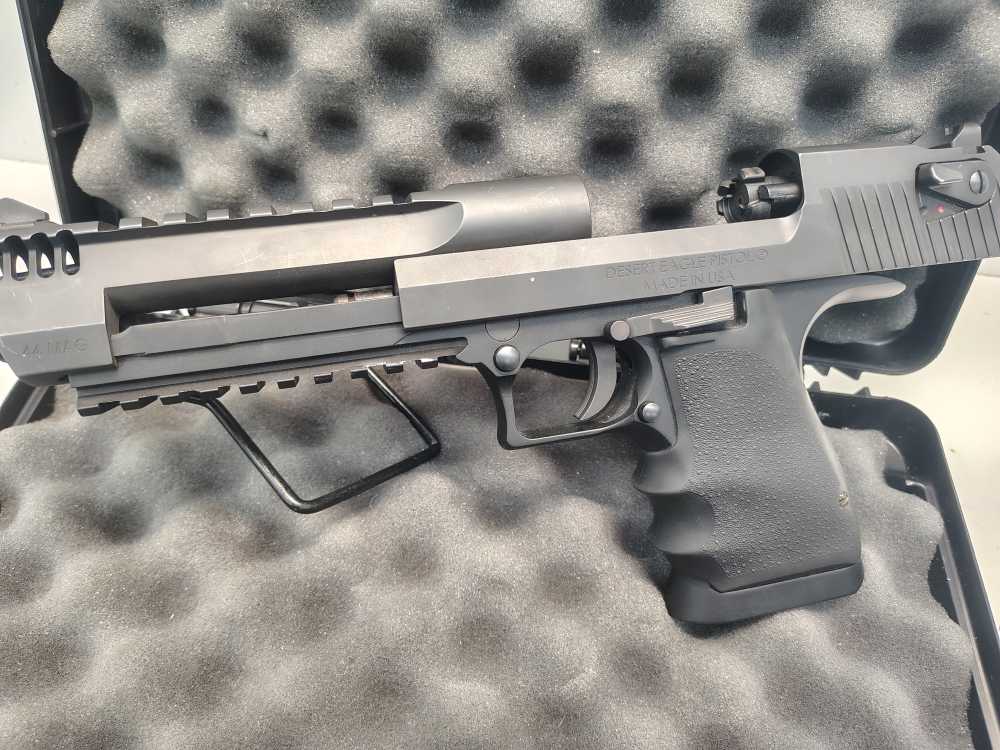 Magnum research Desert Eagle .44 magnum NO MAG-img-3