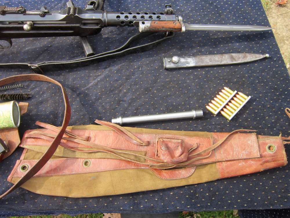 Steyr-Solothurn MP34 parts kit  w/Barrel, sheath, 3 Mags, &Tools in leather-img-8