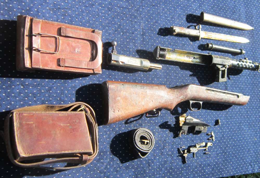Steyr-Solothurn MP34 parts kit  w/Barrel, sheath, 3 Mags, &Tools in leather-img-39