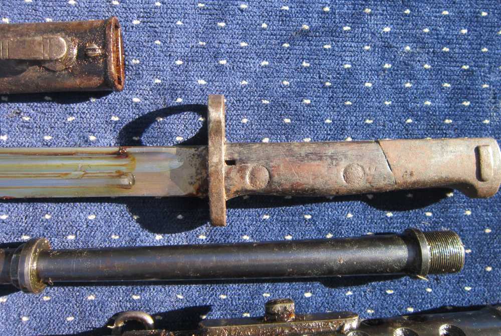 Steyr-Solothurn MP34 parts kit  w/Barrel, sheath, 3 Mags, &Tools in leather-img-35