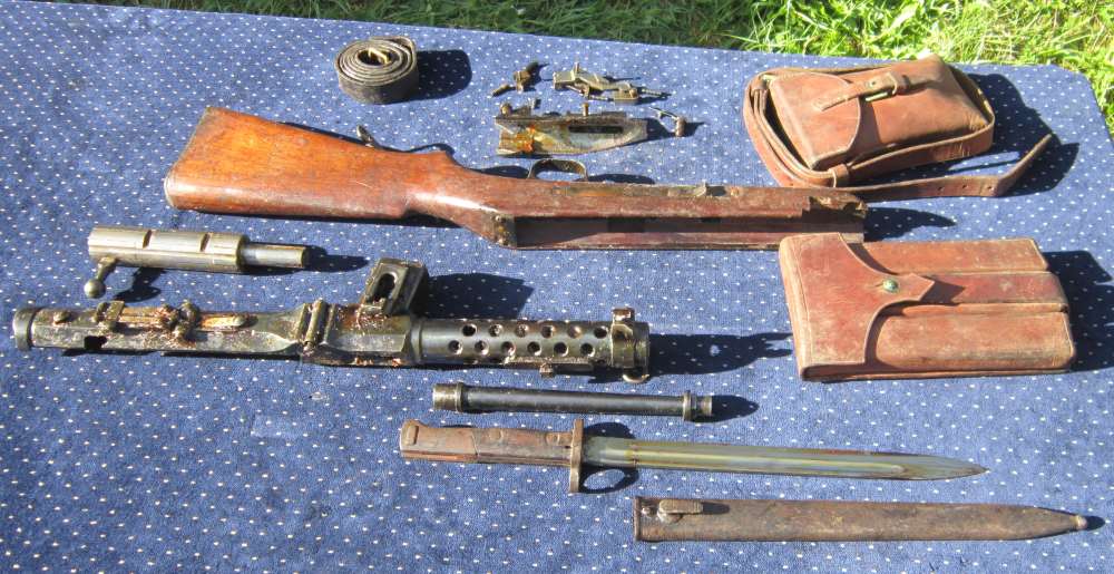 Steyr-Solothurn MP34 parts kit  w/Barrel, sheath, 3 Mags, &Tools in leather-img-26