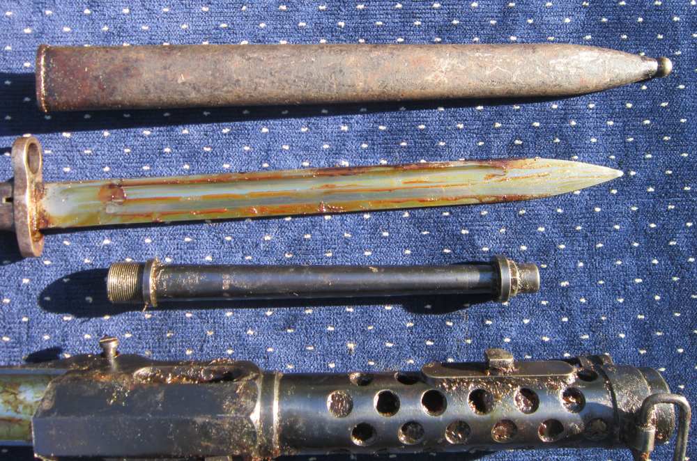 Steyr-Solothurn MP34 parts kit  w/Barrel, sheath, 3 Mags, &Tools in leather-img-48