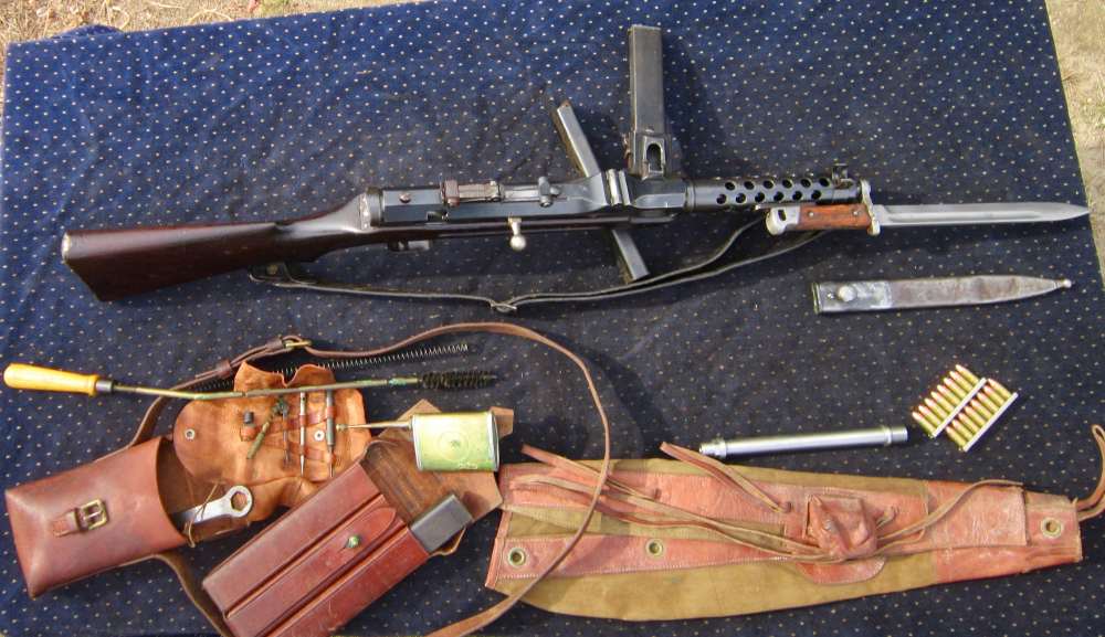 Steyr-Solothurn MP34 parts kit  w/Barrel, sheath, 3 Mags, &Tools in leather-img-2