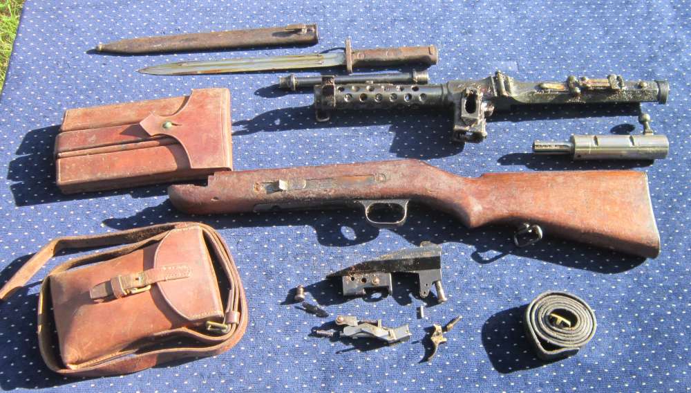 Steyr-Solothurn MP34 parts kit  w/Barrel, sheath, 3 Mags, &Tools in leather-img-23
