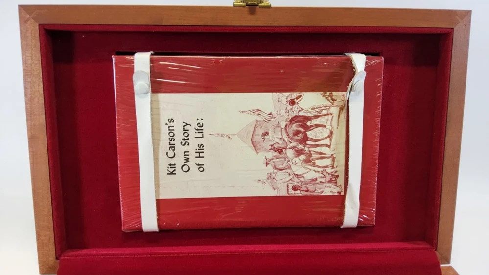 Colt New Frontier Kit Carson Commemorative Box 1809-1984-img-8