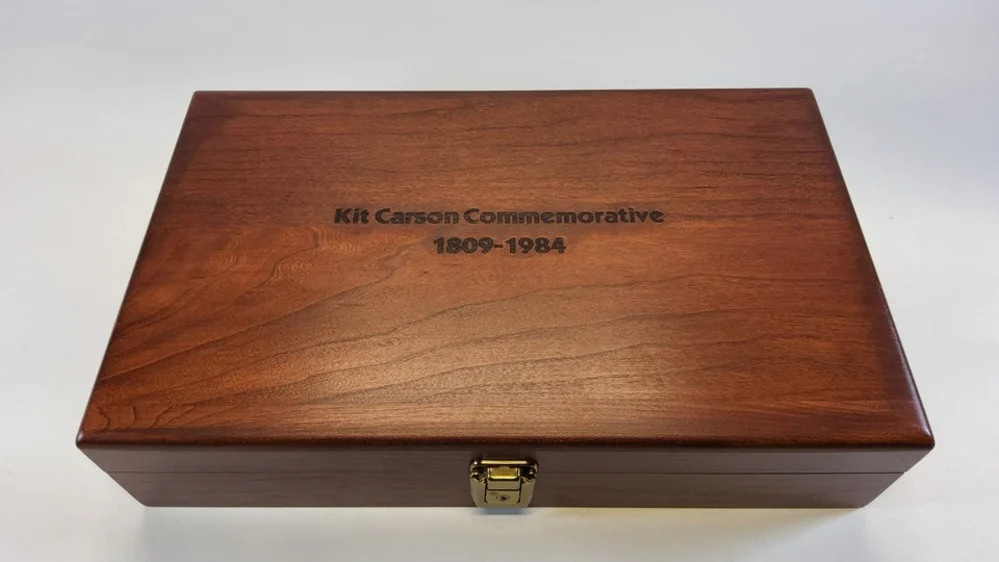 Colt New Frontier Kit Carson Commemorative Box 1809-1984-img-1