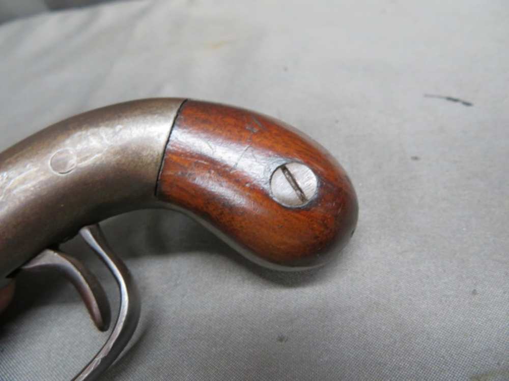 ANTIQUE .36 CALIBER PERCUSSION POCKET / MUFF PISTOL-SCREW BARREL-img-15