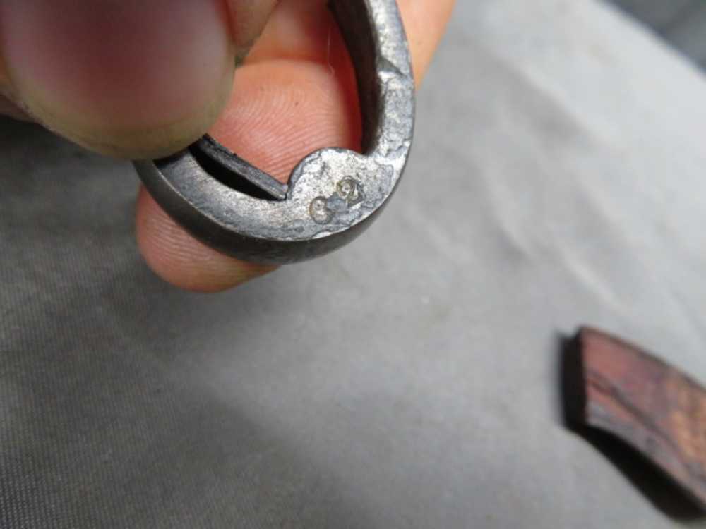 ANTIQUE .36 CALIBER PERCUSSION POCKET / MUFF PISTOL-SCREW BARREL-img-16