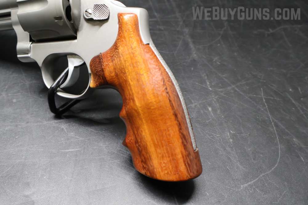Taurus 44 w/ Scope Revolver .44 Magnum-img-9
