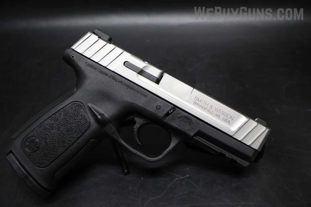 Smith and Wesson SD9 VE Semi-Automatic Pistol 9x19mm-img-2