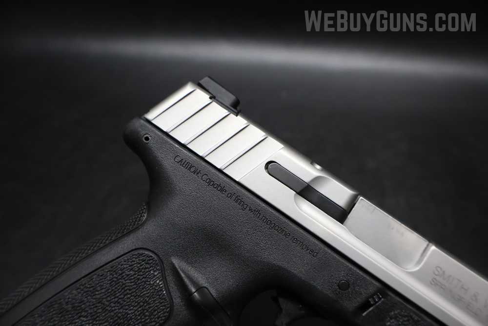 Smith and Wesson SD9 VE Semi-Automatic Pistol 9x19mm-img-4