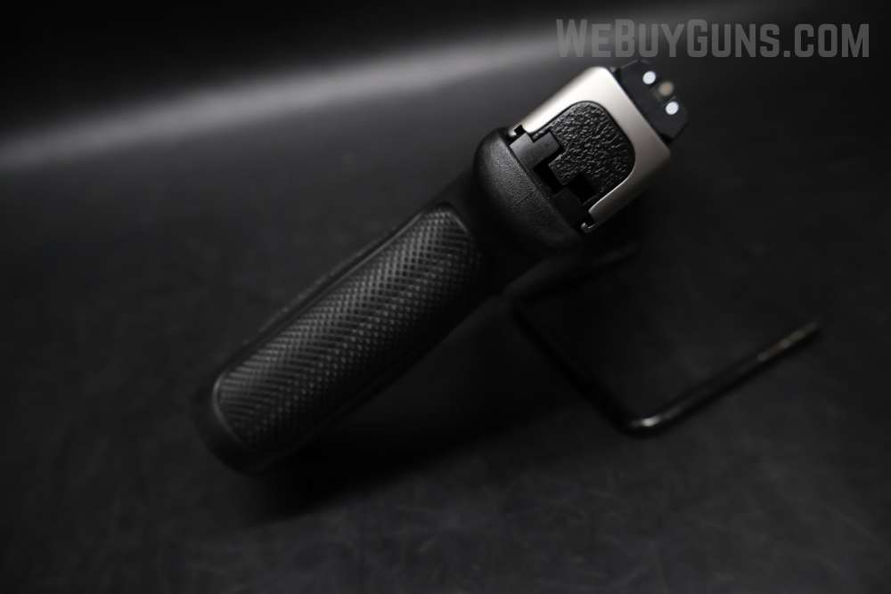 Smith and Wesson SD9 VE Semi-Automatic Pistol 9x19mm-img-10