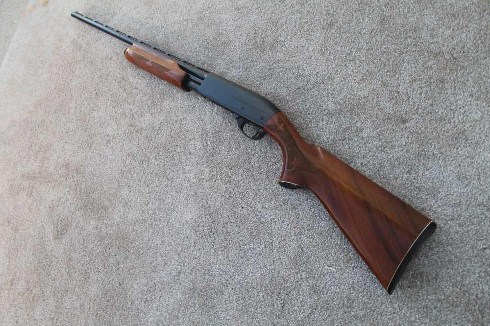 Remington  870 Wingmaster LW 28ga 2 3/4 Skeet choke Excellent Condition !-img-16