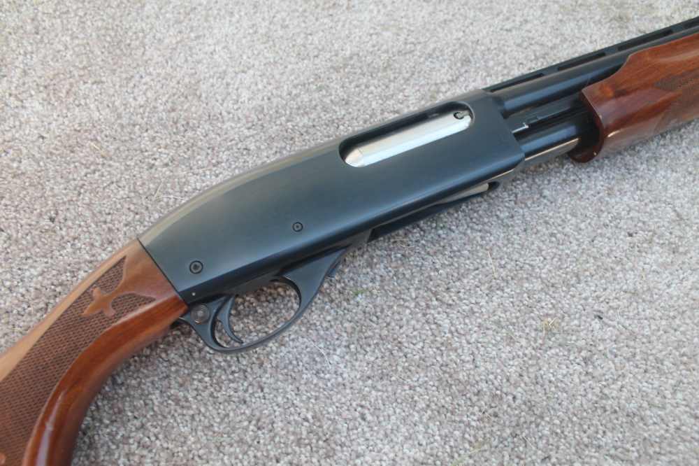Remington  870 Wingmaster LW 28ga 2 3/4 Skeet choke Excellent Condition !-img-0