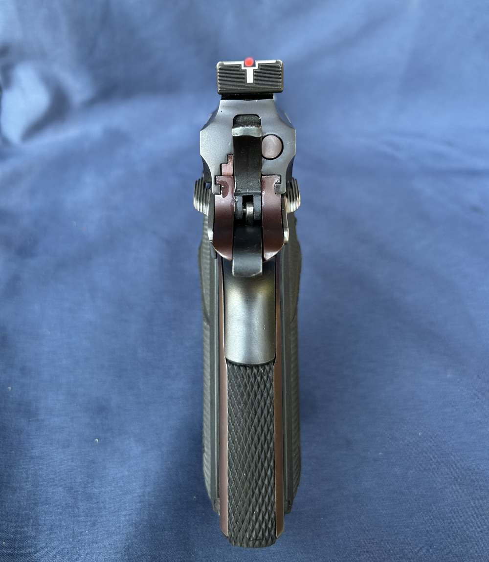 Two Tone LAR Grizzly Mark I .45 Win. Mag Serial #104 and NOS 357 Mag Kit -img-18