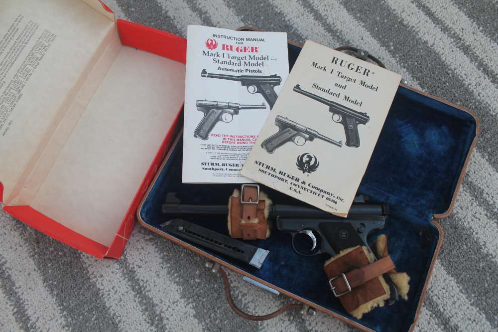 Ruger Mark 1 Target in original BOX with Hard case Two Mag"s Excellent !-img-2