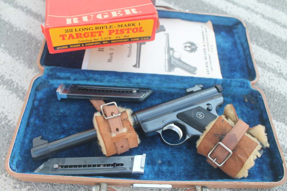 Ruger Mark 1 Target in original BOX with Hard case Two Mag"s Excellent !-img-3