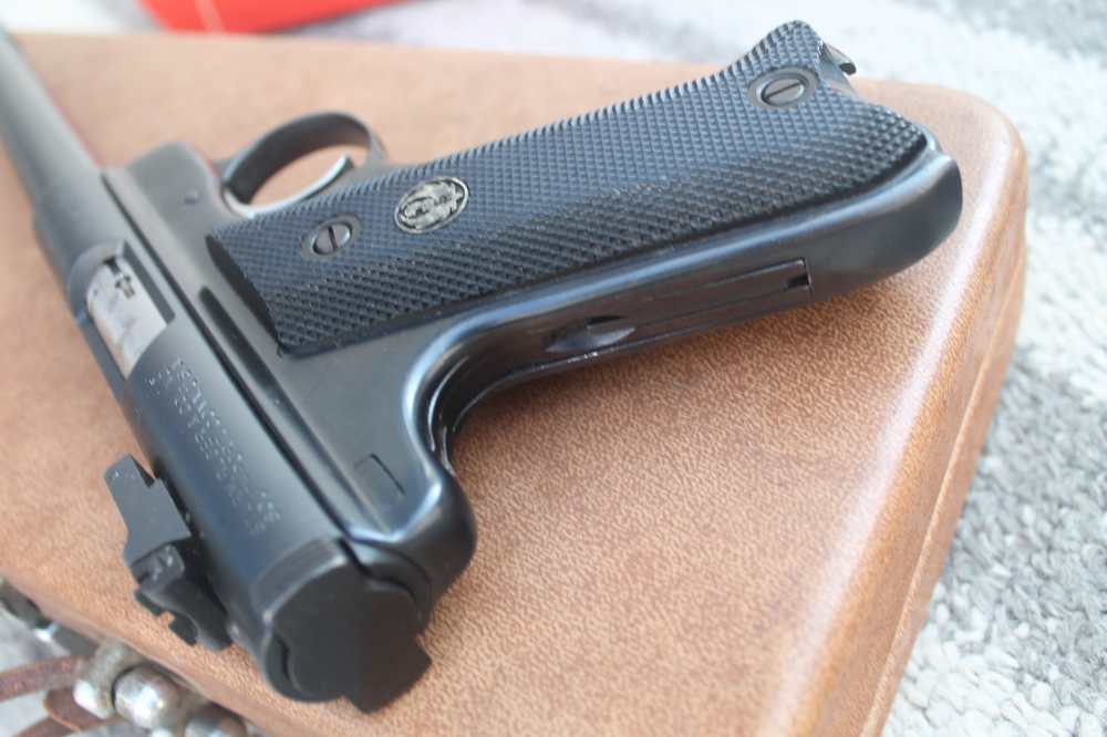 Ruger Mark 1 Target in original BOX with Hard case Two Mag"s Excellent !-img-16