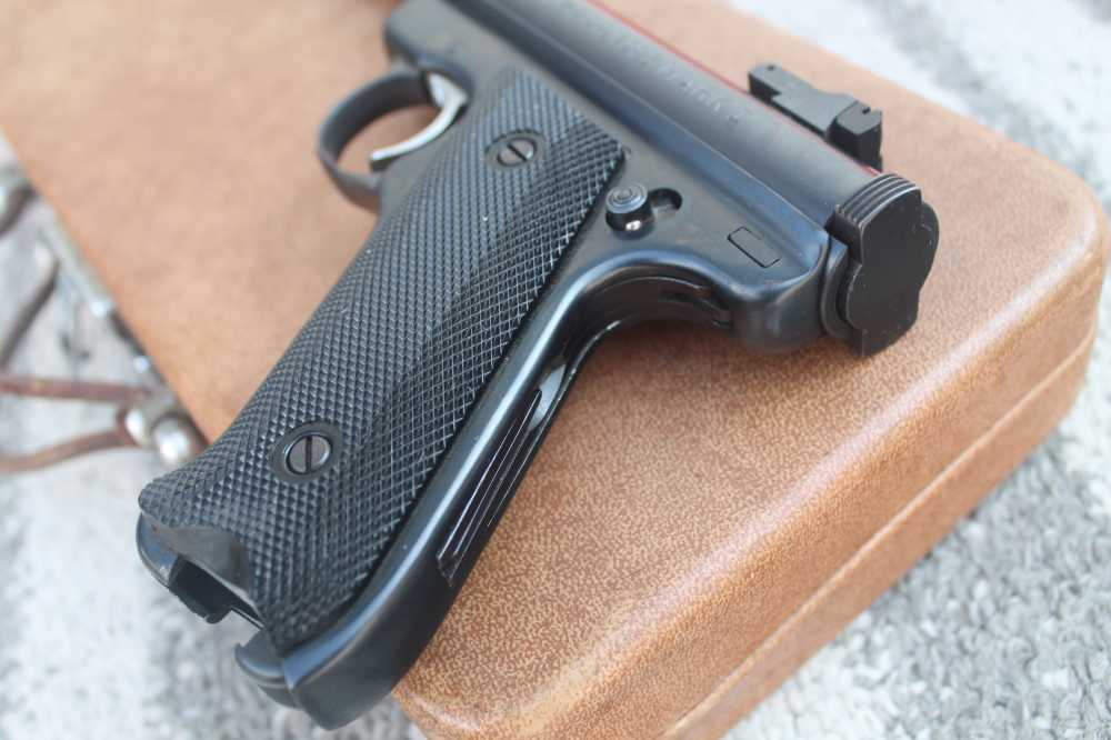 Ruger Mark 1 Target in original BOX with Hard case Two Mag"s Excellent !-img-15