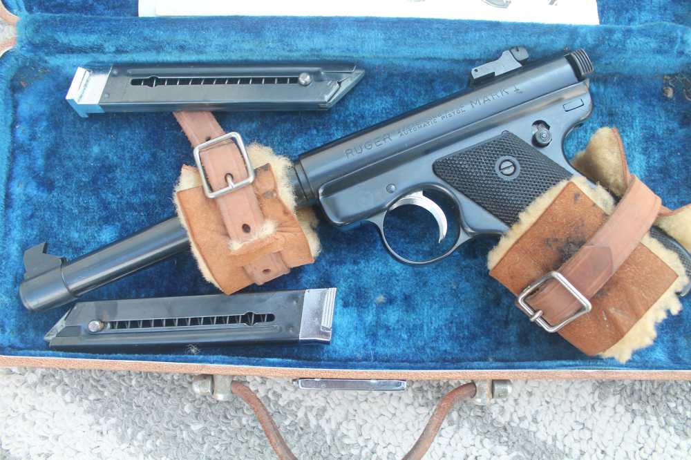 Ruger Mark 1 Target in original BOX with Hard case Two Mag"s Excellent !-img-5