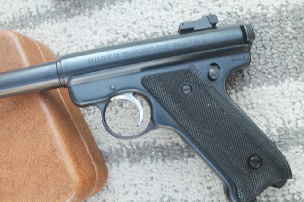 Ruger Mark 1 Target in original BOX with Hard case Two Mag"s Excellent !-img-18