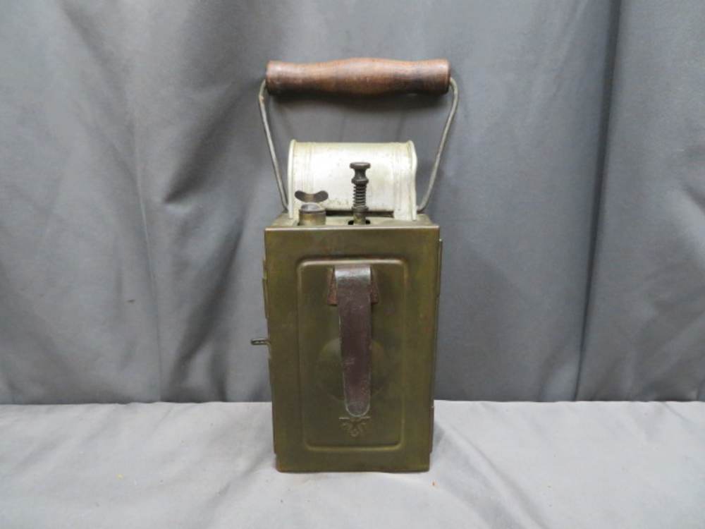 WWII GERMAN REICHSBAHN RAILWAY LANTERN-ORIGINAL-DATED 1940-img-4