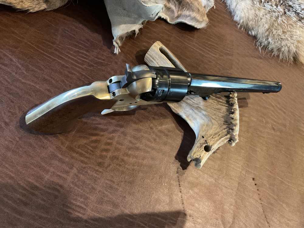 Pietta 1860 Army Black Powder Revolver 44 CALIBER Brass Frame Nice Ex Sale!-img-2