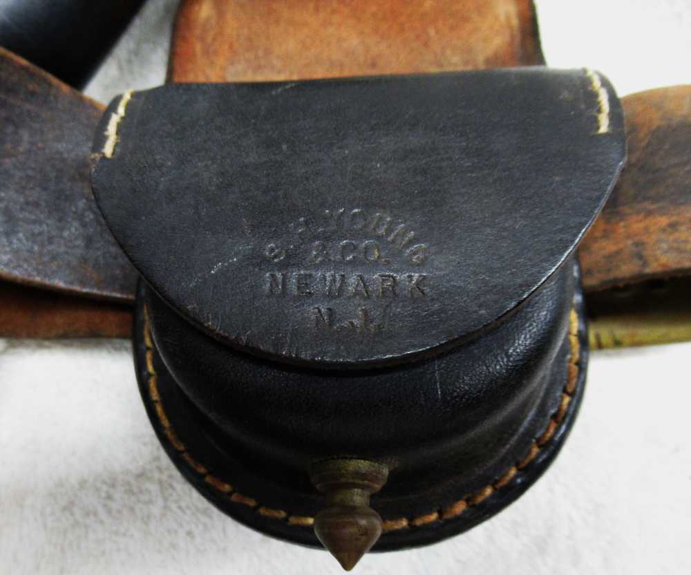 Confederate Revolver (Reproduction) With Belt And Accessories, Circa 1863.-img-7