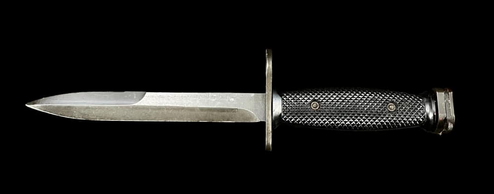 COLT - M-16 - VIETNAM WAR ERA - M7 - FACTORY BAYONET -img-1