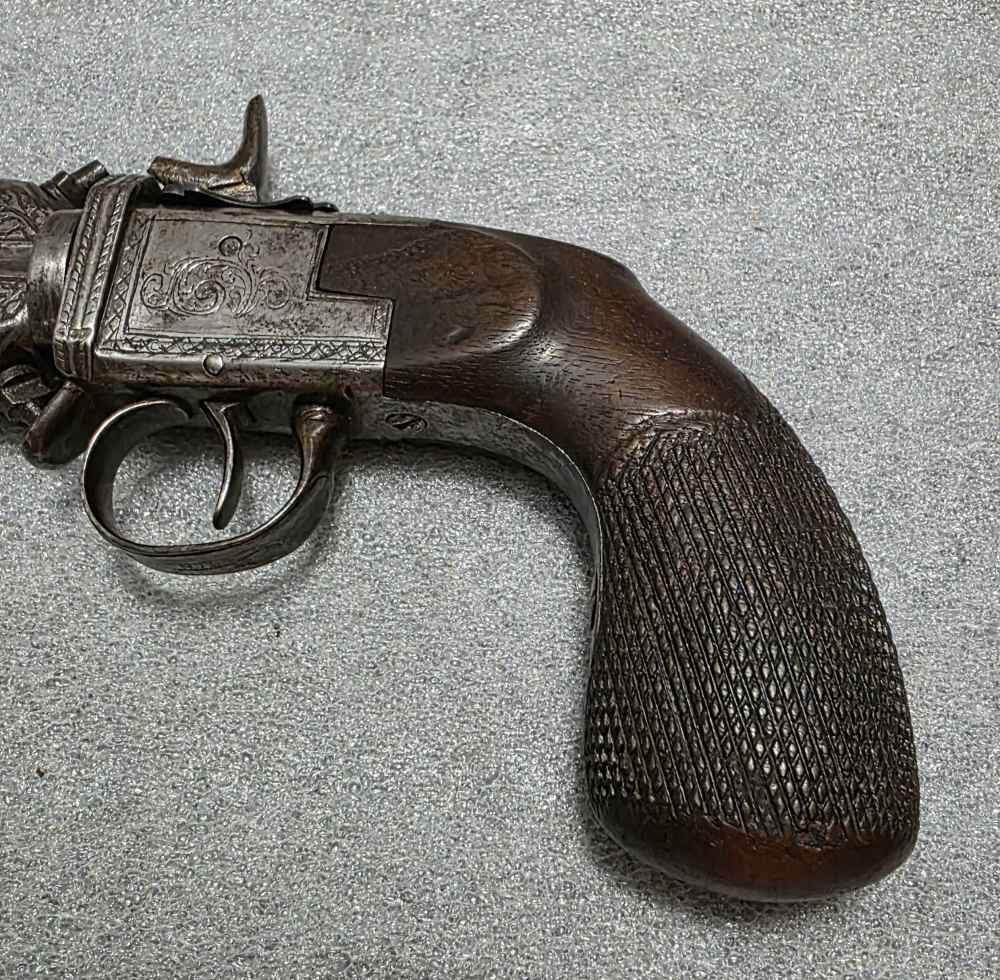 Antique Rotating Double Barrel Black Powder Pistol -img-7