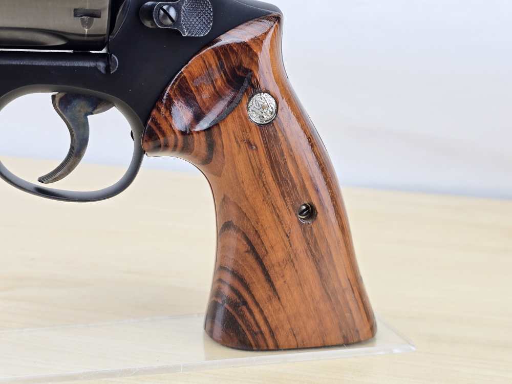 Smith & Wesson 28-2 in .357 Magnum - 1966 - 6inch - VERY CLEAN!-img-8