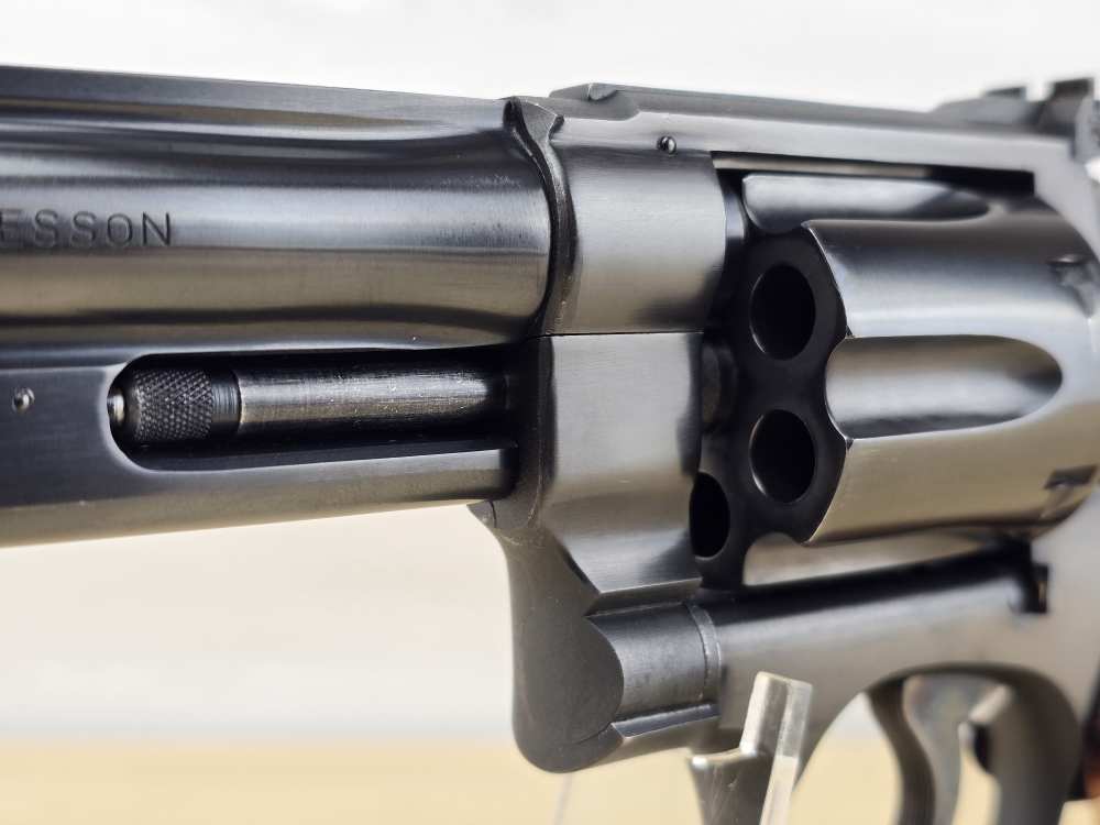 Smith & Wesson 28-2 in .357 Magnum - 1966 - 6inch - VERY CLEAN!-img-4