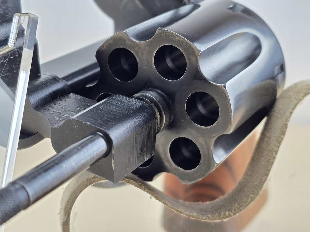 Smith & Wesson 28-2 in .357 Magnum - 1966 - 6inch - VERY CLEAN!-img-45