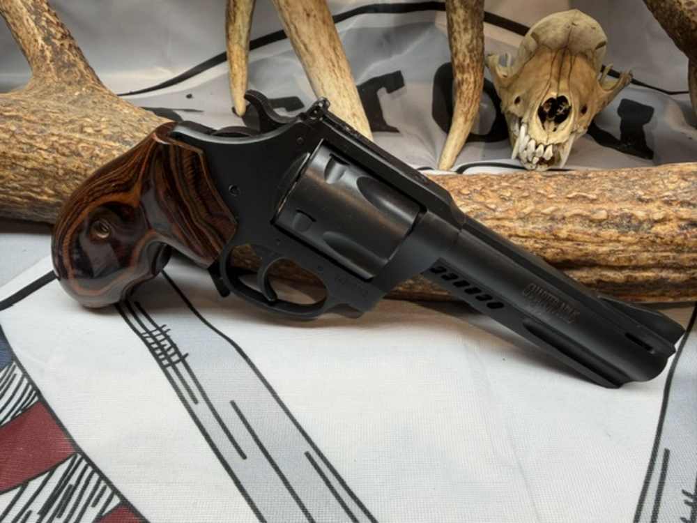 CHARTER ARMS DOUBLE DOG 357 MAG/9MM REVOLVER-img-2