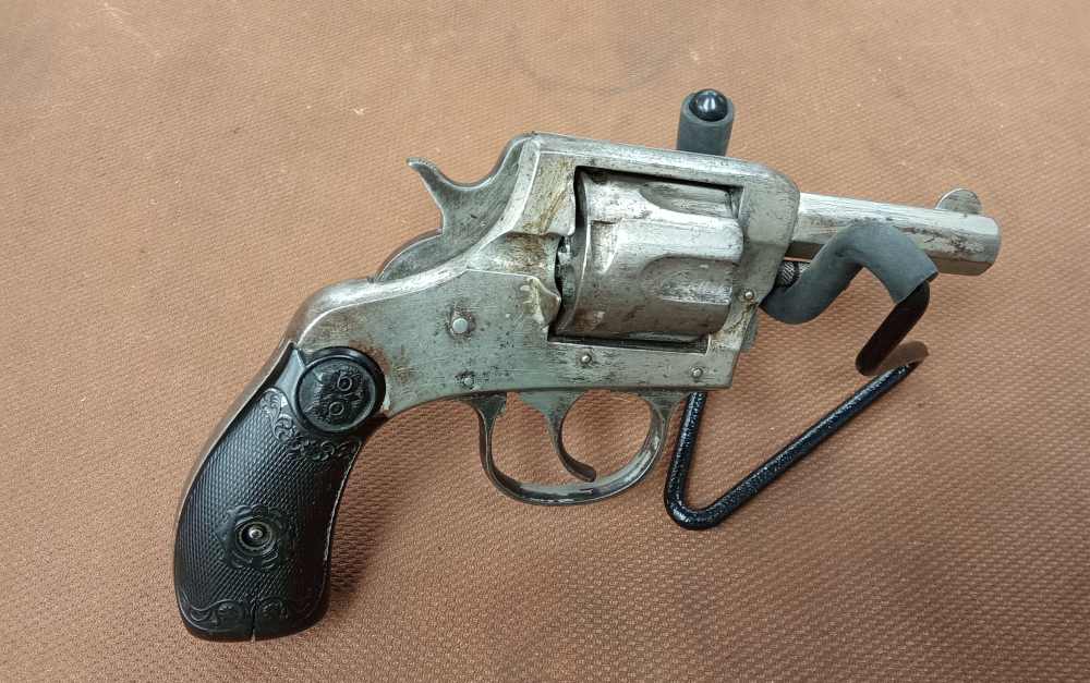 Harrington double action 32 S&W Revolver -img-6