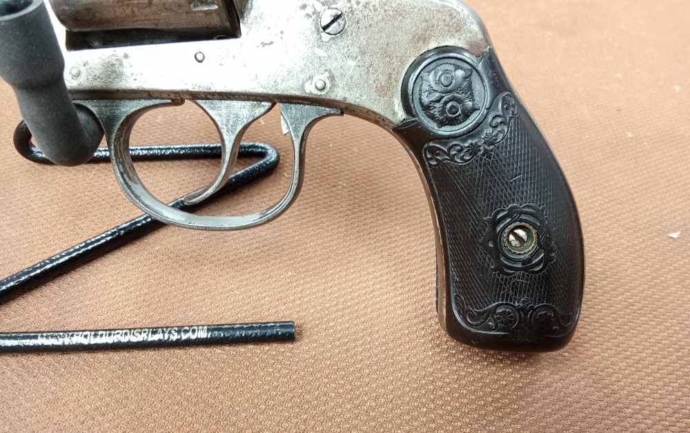 Harrington double action 32 S&W Revolver -img-1