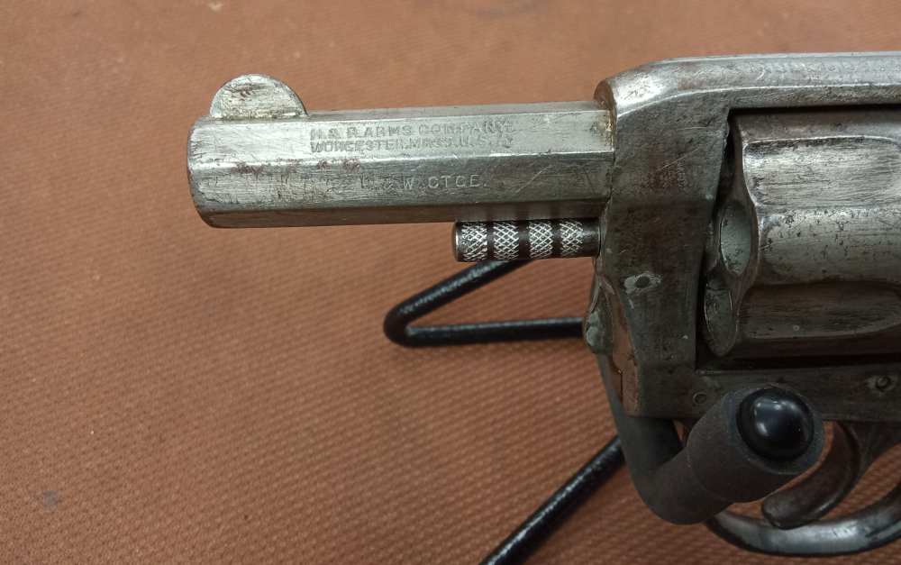 Harrington double action 32 S&W Revolver -img-3