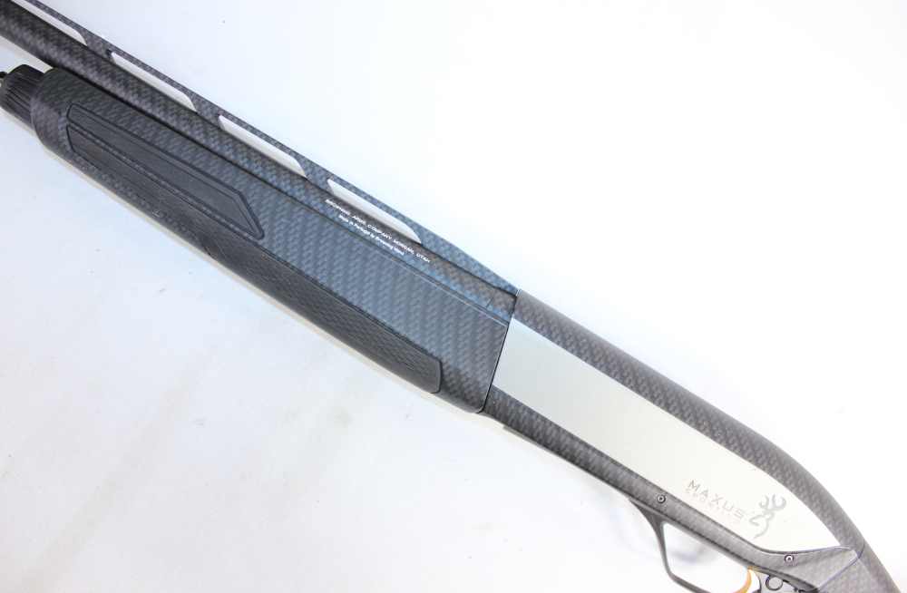 BROWNING MAXUS II SPORTING 12GA 20" BBL CARBON FIBER W/ CASE & 3-CHOKES-img-3