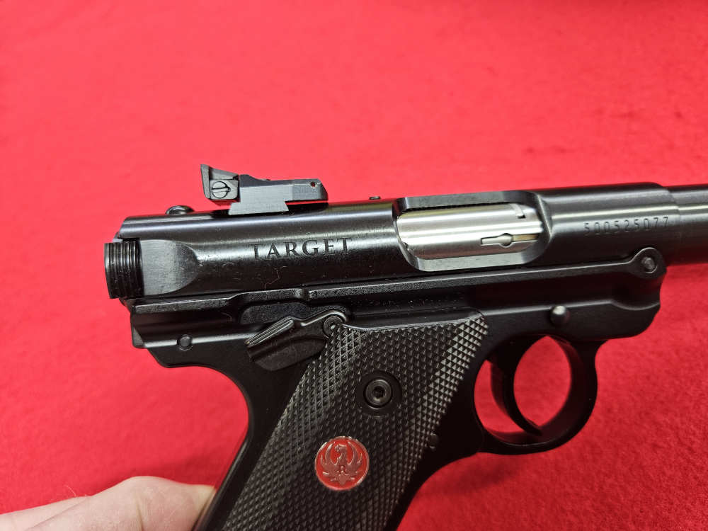 Ruger 40101 Mark IV Target 22 LR 10+1 5.50" Blued Bull Barrel -img-3