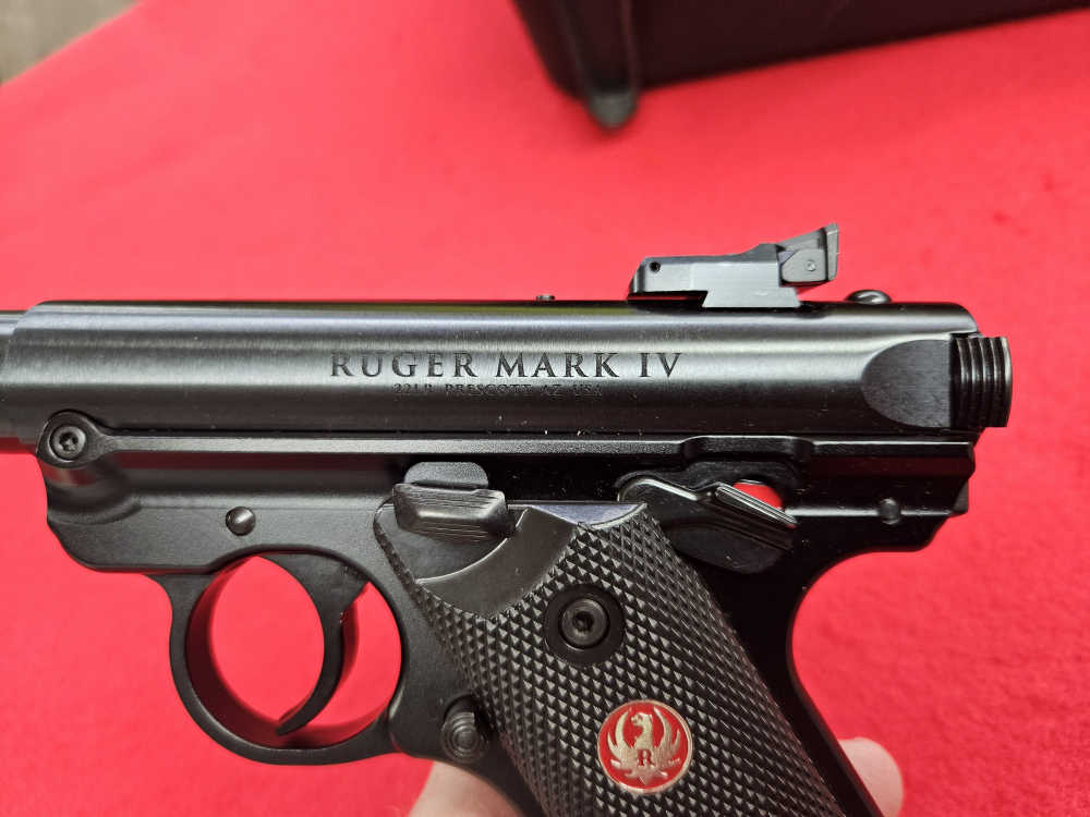 Ruger 40101 Mark IV Target 22 LR 10+1 5.50" Blued Bull Barrel -img-4